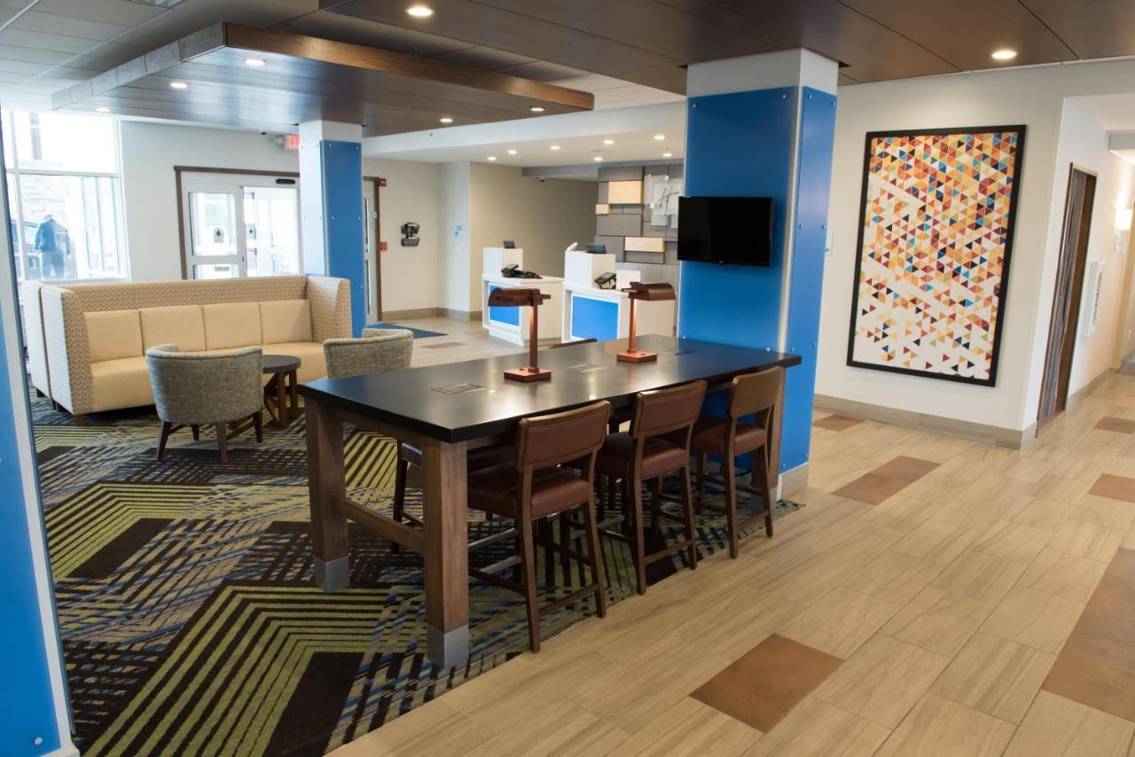 Holiday Inn Express & Suites - Louisville N - Jeffersonville By Ihg Luaran gambar
